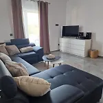 Jani Villa *